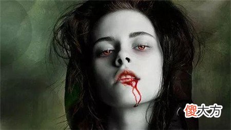 现实版“吸血鬼夫妻”，互相吸彼此的血，把吸血当作爱情的一部分