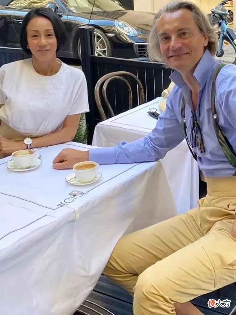 【就爱时尚】“剪短发”的中老年人，学学这位日本妈妈，优雅得体又有贵妇风范