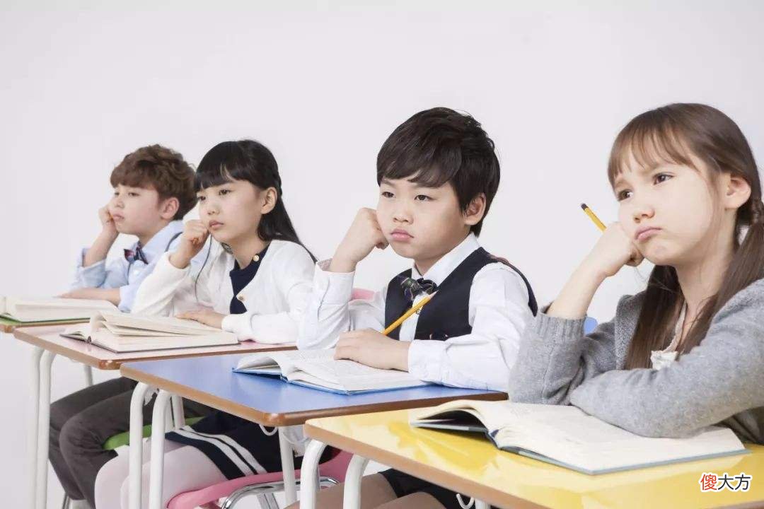 “最伤”孩子的4句话，伤自尊且戳心，父母却总挂在嘴边
