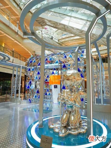 【就爱时尚】营造多元化时尚购物体验，这个“元宇宙”先锋艺术展现身国金中心商场