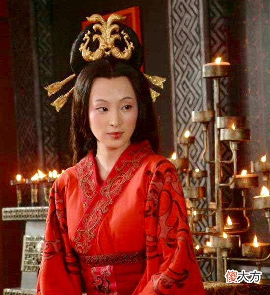 【历史故事】汉武帝刘彻在甘泉宫遭遇匈奴突袭，卫青冒死救驾，却为何反被削去兵权？