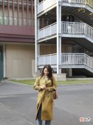 【时尚一点】玫粉色的衣服和芥末绿色的衣服搭配在一起，是不是很土气？