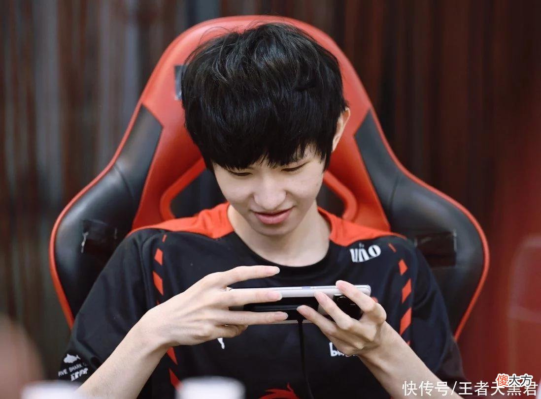 【游戏迷】AG季后赛形势分析:拿两小分就稳晋级,就算被WE零封也有机会