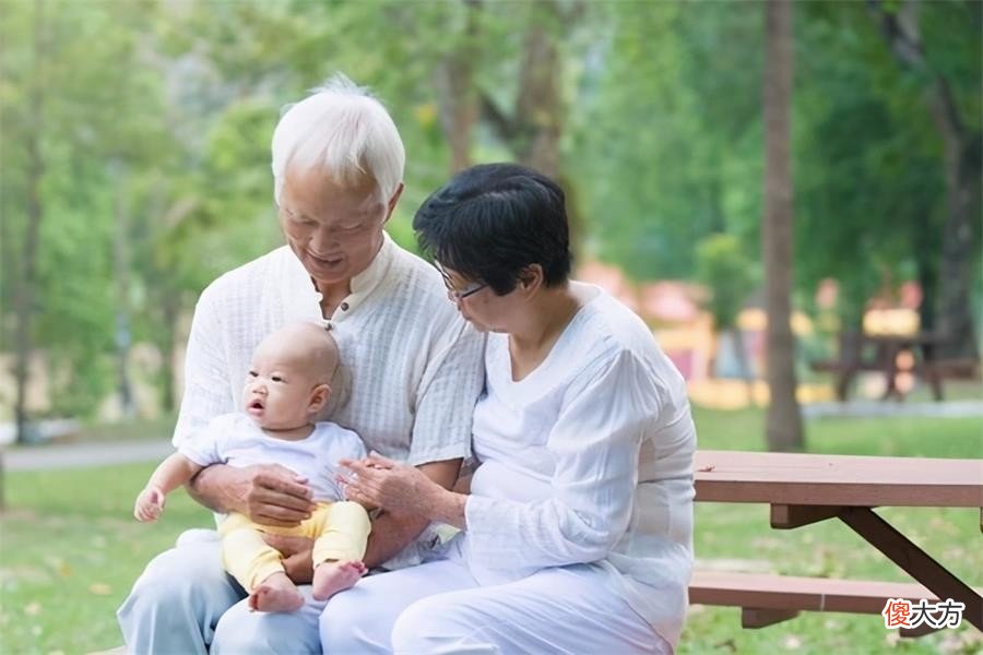 奶奶亲还是姥姥亲？科学的排序现实又扎心，看你想得对不对