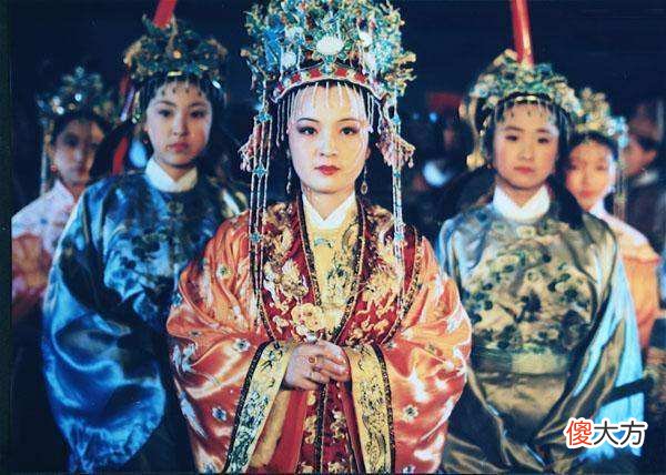 【历史故事】红楼梦里元春省亲为什么在晚上进行？真如人们所说的那么恐怖吗？