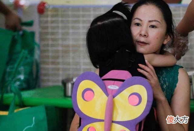 幼儿园可不是托儿所，娃太早上幼儿园有诸多危害，家长别不当回事
