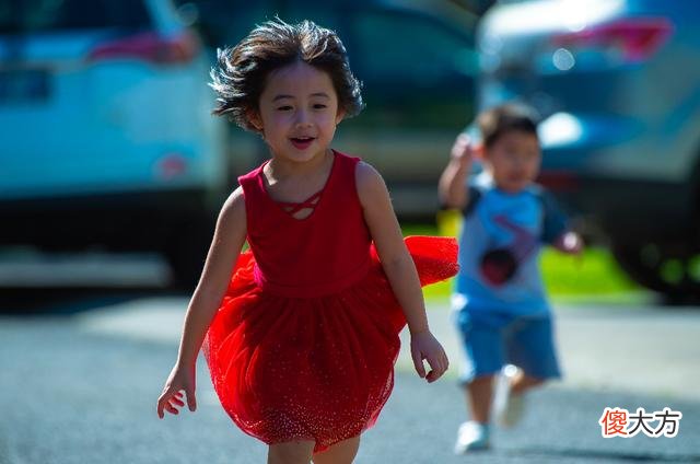 宝宝说“妈妈”时，就是在叫你吗？娃学说话过程，是段“历险记”