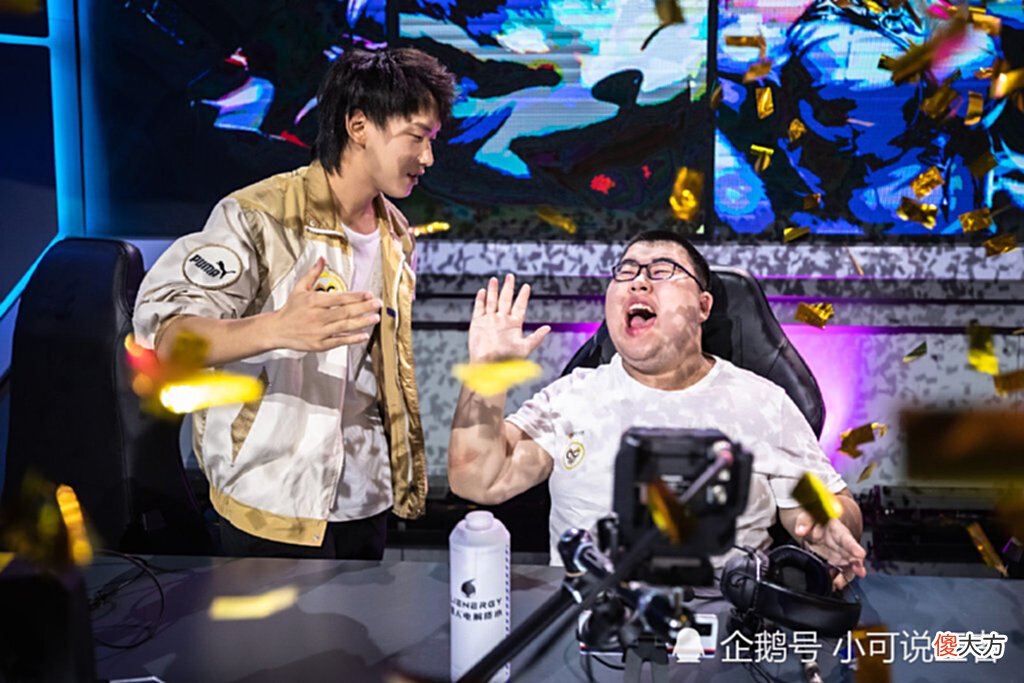 【游戏迷】KPL为热度毫无节操，李九C位解说QG，网友嘲讽：智能棱角？