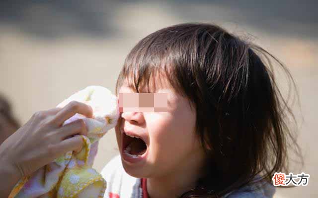 为什么孩子一哭,大部分爸妈的反应是制止?根本原因在于父母本身
