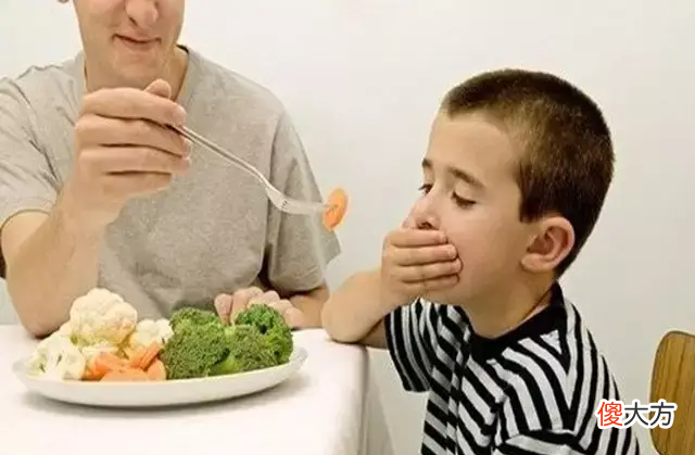 孩子挑食、吃饭难、要追着喂？教父母3招，让孩子轻松爱上吃饭