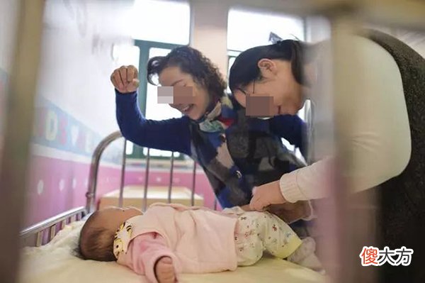 在家母乳喂养宝宝时，亲人不懂回避咋办？3个妙招帮宝妈巧妙化解
