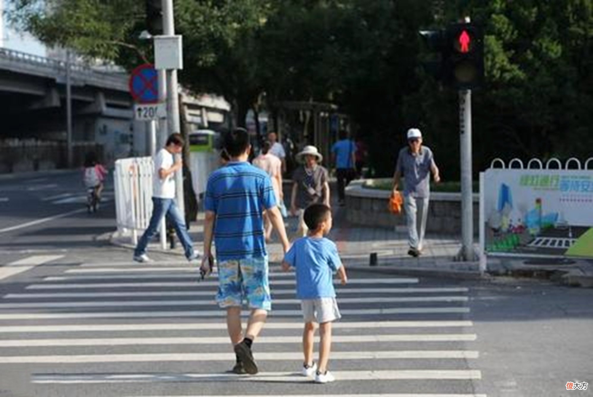 孩子的三种节俭行为不是好事,伪节俭害娃不浅,许多妈妈沾沾自喜