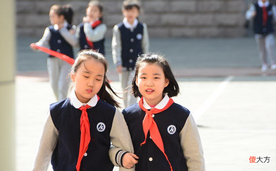 小学生能有什么坏心思？看完这本充满恶意的同学录，简直不敢相信