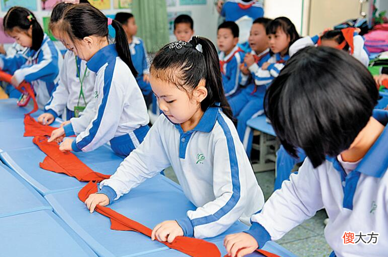 小学生能有什么坏心思？看完这本充满恶意的同学录，简直不敢相信
