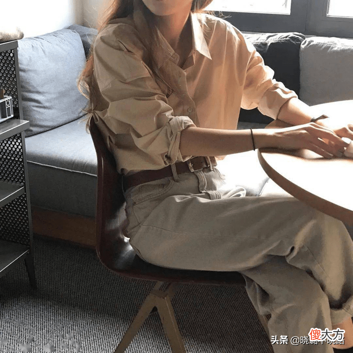 【时尚一点】衬衫怎么叠穿才能时髦又精致