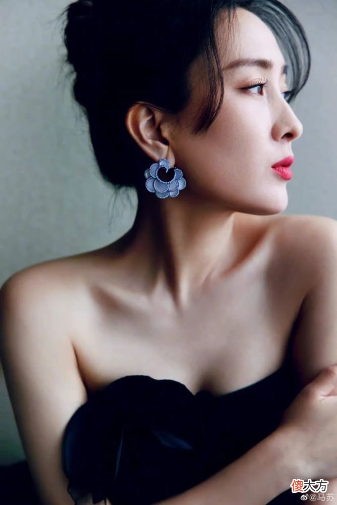 【时尚一点】这次的女明星红毯PK,是哪个段位?