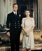 【爱历史】菲利普因后代姓氏和女王吵了12年，女王尽可能安抚丈夫却被骂哭