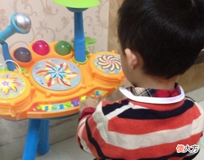 “别让奶奶来我家”，孩子脱口而出的话很伤人，是“童言无忌”吗