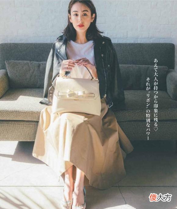 【时尚一点】尖头浅口王妃鞋的搭配方式是什么样的？