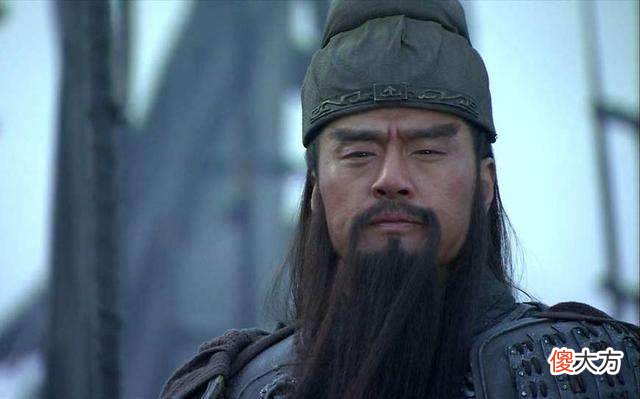 【历史故事】许都有人放火叛乱，曹操把群臣分为两方，却杀死救火的一方