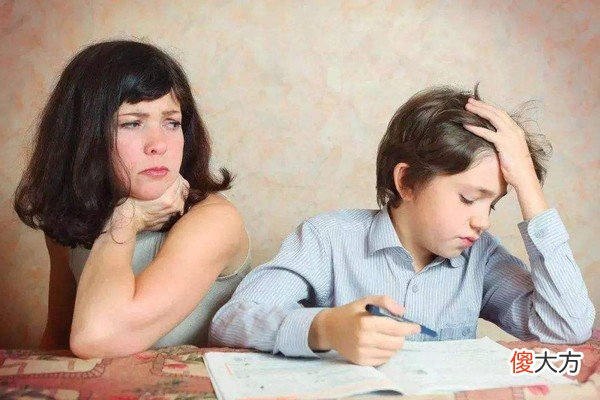 孩子性格胆怯怎么办？摒弃“暴躁”交流，培养宝宝独立自信的人格