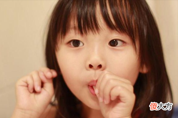 孩子身上出现这4种行为，可能是在“求助”，家长要适时引导
