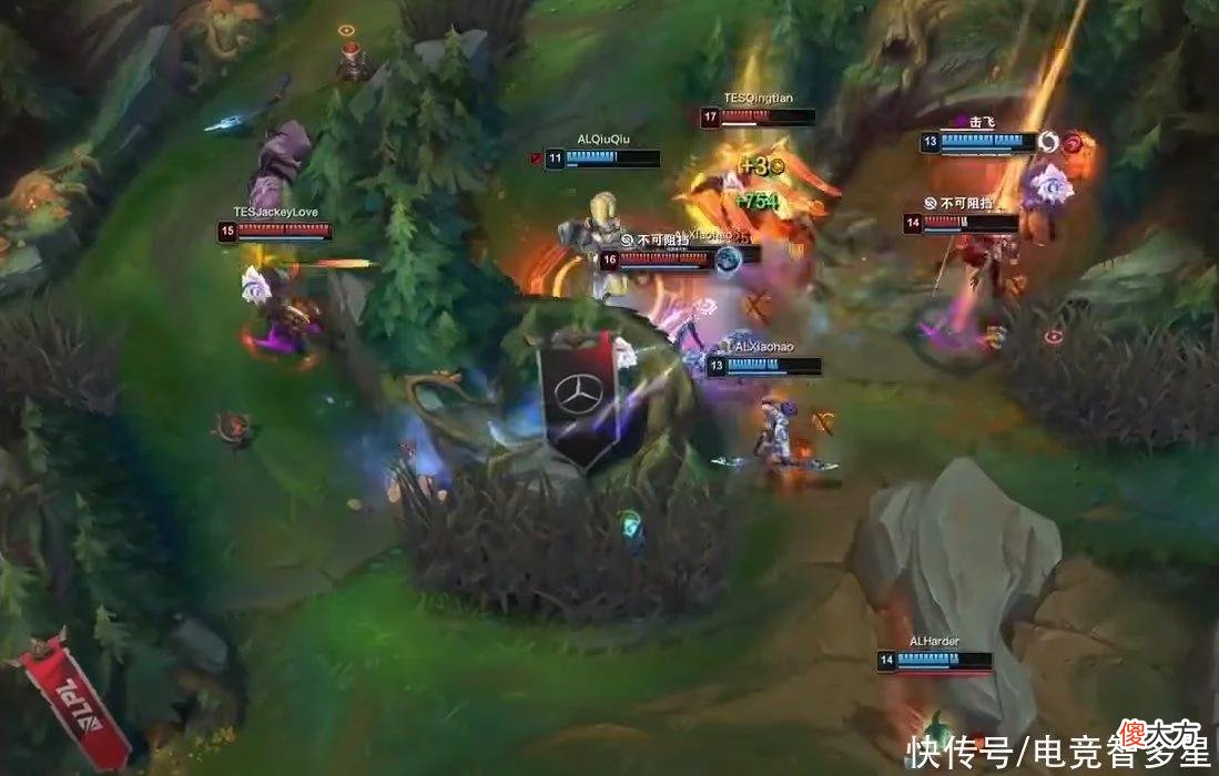 【游戏世界】锁定LPL常规赛第一！TES轻松2-0带走AL，左手这次一阵稳了？