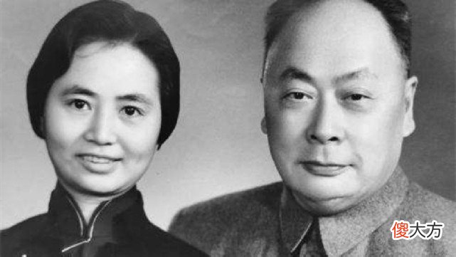 【历史故事】1955年，蒋介石审视十大元帅名单，指着陈毅苦笑：这个人太厉害了