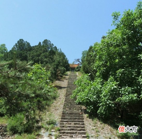 【爱历史】恶少依据《百家姓》出题刁难,毛泽东:赵匡胤说,有钱龟孙不讲理