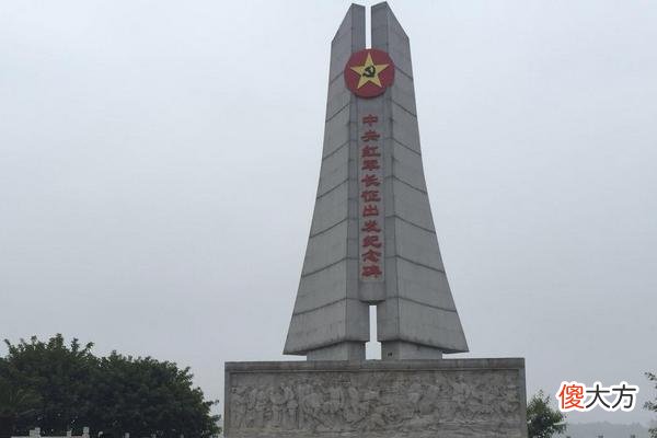 【爱历史】红军师政委被俘叛变，充当蒋军爪牙，解放战争又向我军投降