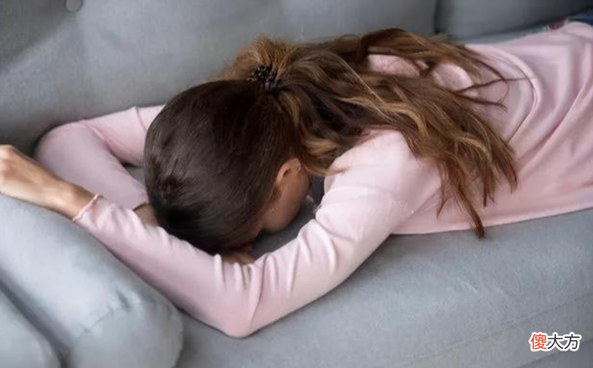 女孩初次来月经，父母跟女儿说3句话，是对孩子最好的保护
