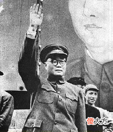 【爱历史】元帅刘伯承：36岁苦学俄语，炮火中翻译10万字的《合同战术》