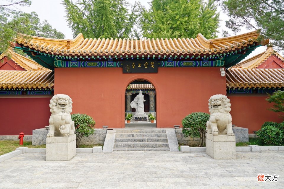 【历史故事】徐州著名的景区之一，为纪念当地名人而建，但徐州人却不太喜欢他