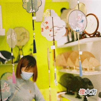 梦见别人用刀捅自己腹部是什么意思