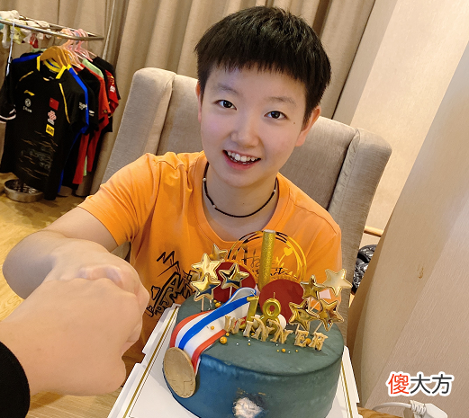 换发如“换脸”，假小子也能变美女，女孩子什么时候变美都不晚