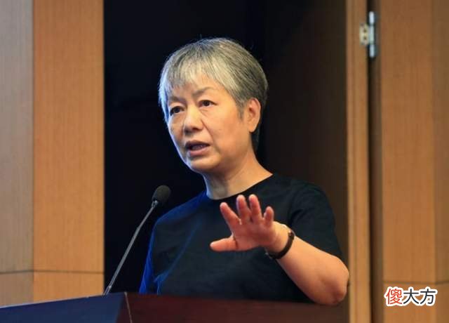 李玫瑾教授：“看电视”和“不看电视”的孩子，长大后的差距很大