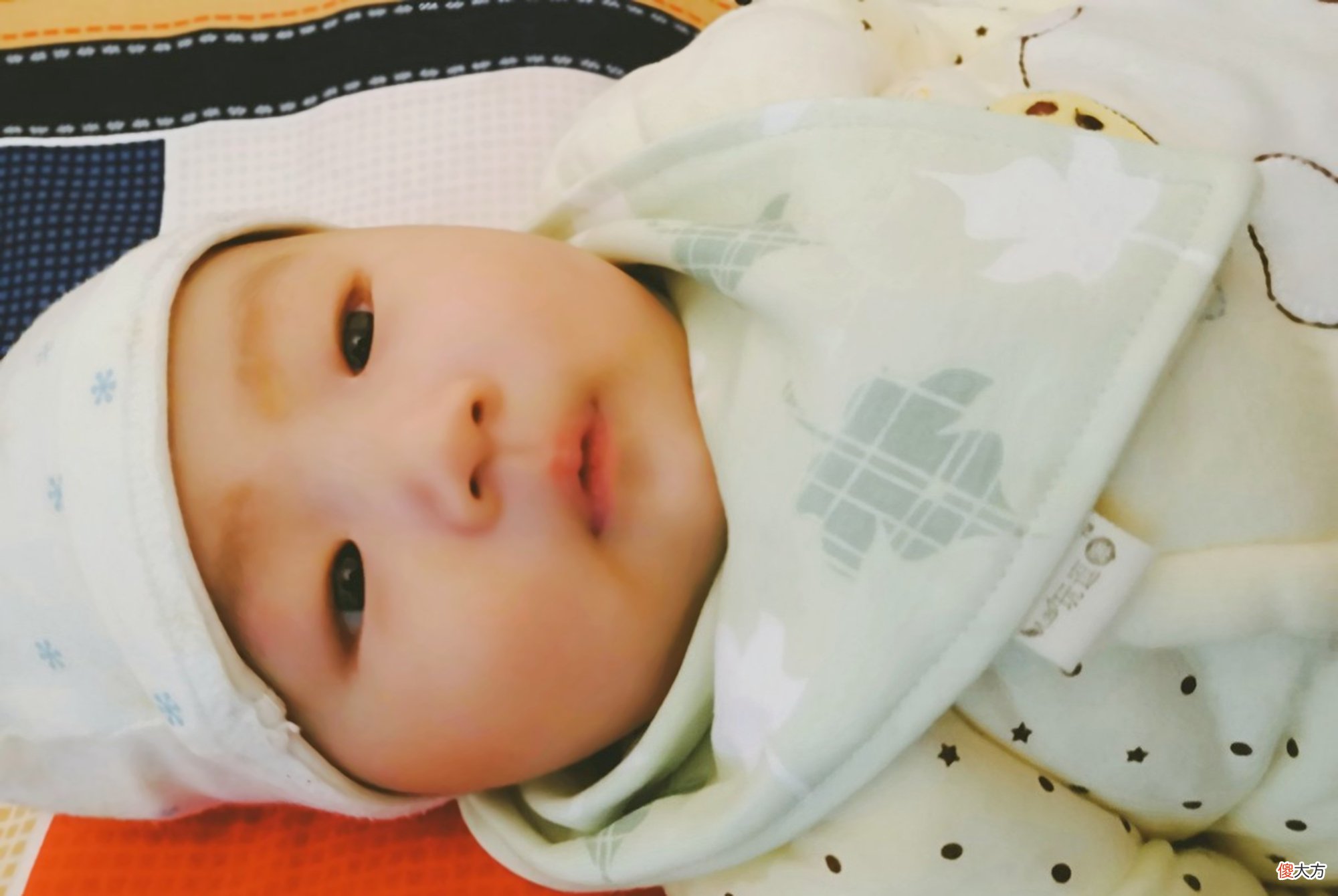 新生儿需要枕头吗？枕与不枕的宝宝长大后差距很大，宝妈需要注意