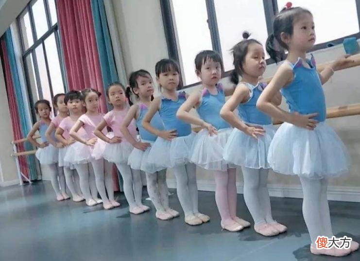 孩子出生时,这3个地方越丑,长大颜值会越高,占一条就偷着笑吧