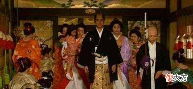 【爱历史】三国时期的刘协为什么能成为皇帝?