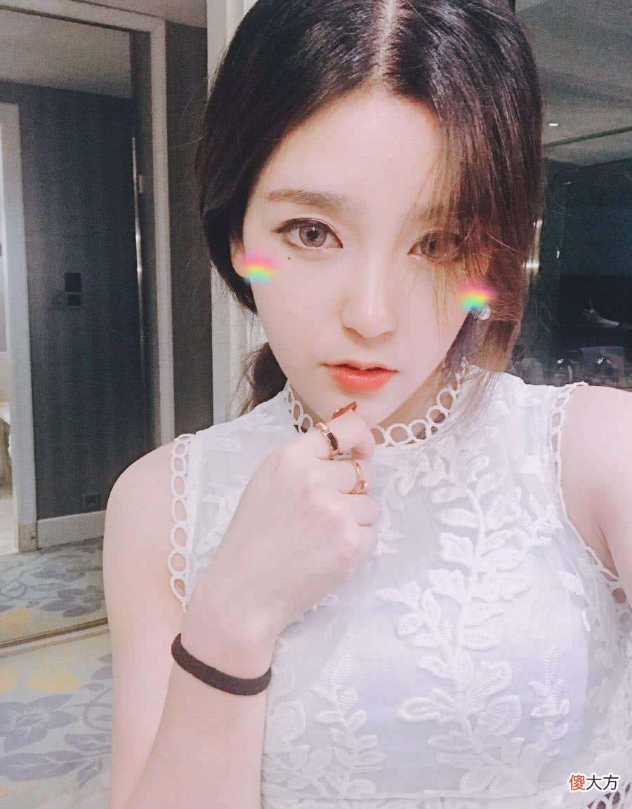 【游戏迷】电竞女神Rita素颜照曝光，粉丝直接取关，实际颜值见仁见智