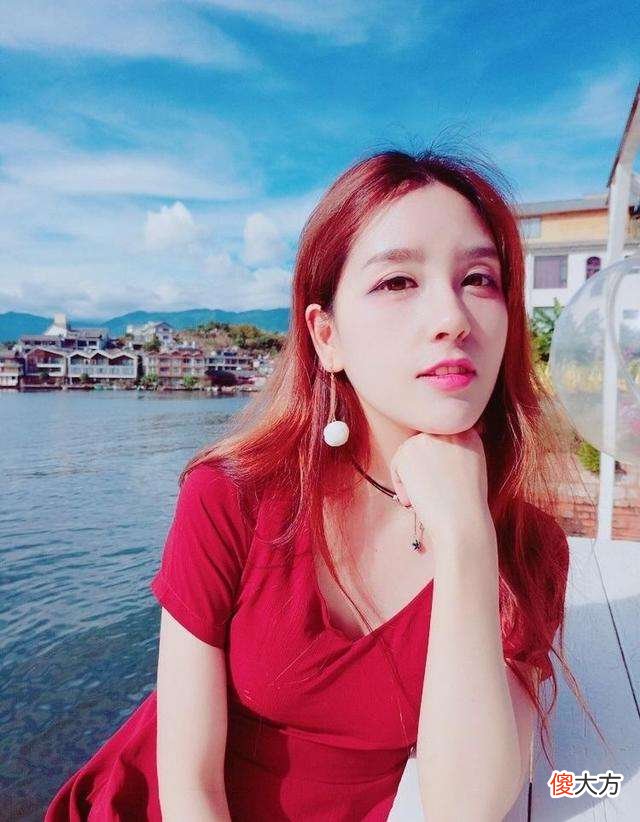 【游戏迷】电竞女神Rita素颜照曝光，粉丝直接取关，实际颜值见仁见智