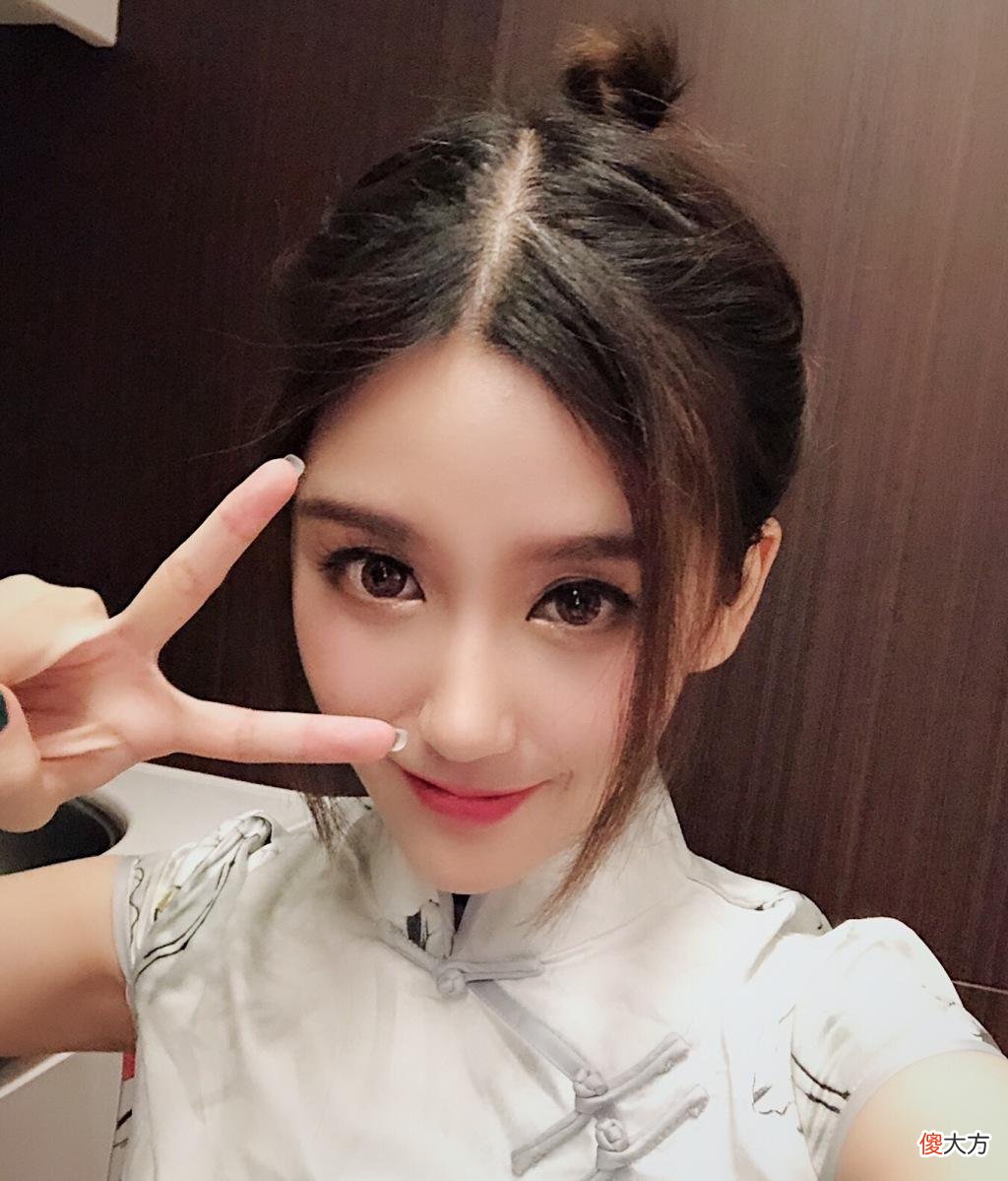 【游戏迷】电竞女神Rita素颜照曝光，粉丝直接取关，实际颜值见仁见智