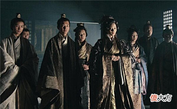 【历史故事】戚夫人被斩断四肢、做成人彘后，为何没有流血而亡？真相让人发指