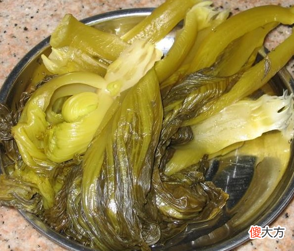 多名院士联合呼吁停止食用，比辣椒还伤脾胃，提醒家长们：尽早撤下餐桌