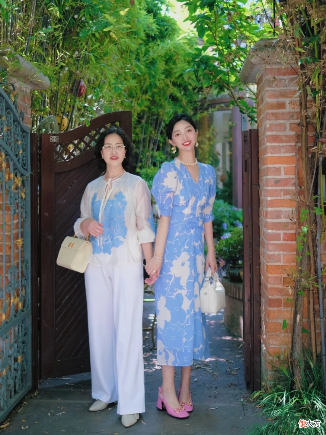 【就爱时尚】佩服现在50、60岁的阿姨们，会保养、懂打扮，硬是和女儿穿成姐妹