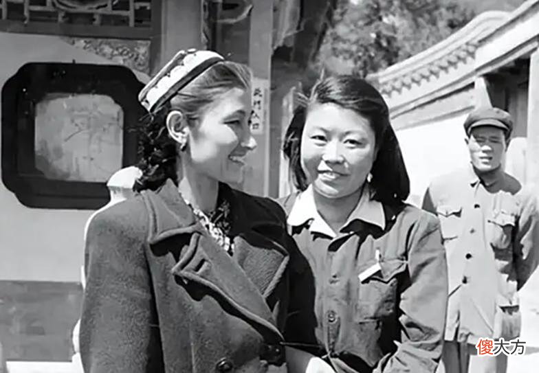【爱历史】女拖拉机手梁军：11岁嫁表哥，长相漂亮被印在人民币上，高寿90岁
