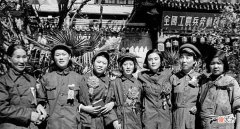 【爱历史】女拖拉机手梁军：11岁嫁表哥，长相漂亮被印在人民币上，高寿90岁