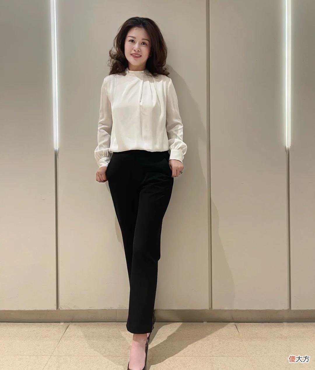 【就爱时尚】这才是70后女人该有的打扮，会保养懂打扮，把岁月当作“美容刀”
