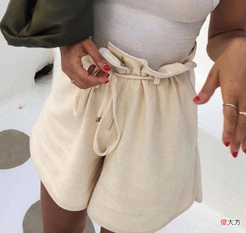 【就爱时尚】四五十岁的女人，如何穿搭才能显得高级又时尚？