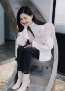 【就爱时尚】“派克服”比羽绒服更时髦，春季穿派克服的搭配方式